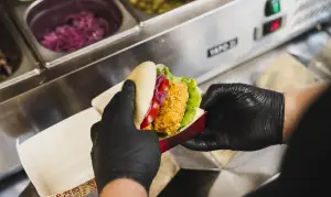 Per quale motivo gli straccetti di pollo sono la base di un menù universale?